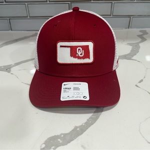 COPY - COPY - NWT Nike Oklahoma Sooners Classic 99 Mesh Trucker Adjustable Snap…